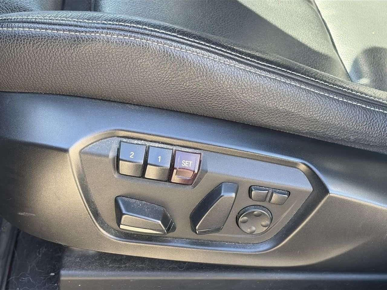 2016 BMW X4 M40i FINANCED PRICE ADVERTISED   SUNROOF   HEAT SEATS   BLINDSPOT MONITOR   BLUETOOTH CONNECTION Photo