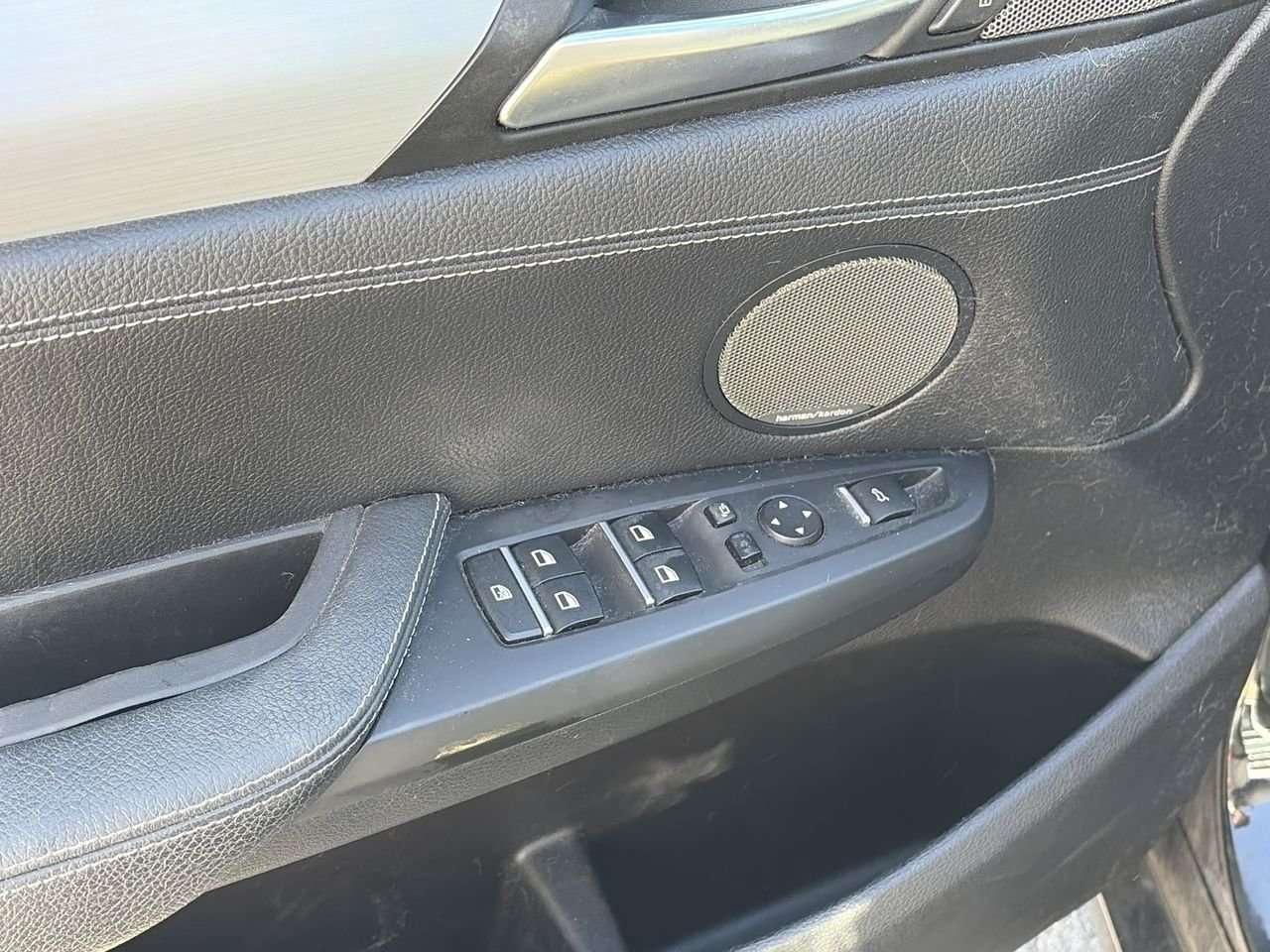 2016 BMW X4 M40i FINANCED PRICE ADVERTISED   SUNROOF   HEAT SEATS   BLINDSPOT MONITOR   BLUETOOTH CONNECTION Photo