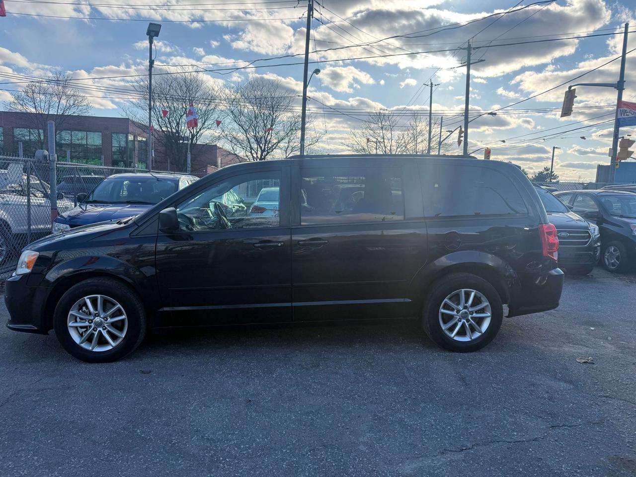 2014 Dodge Grand Caravan *** 3 YEAR WARRANTY INCLUDED *** Photo