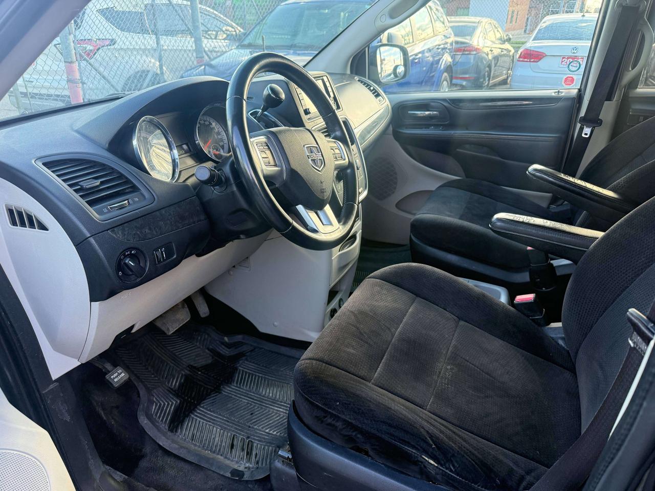 2014 Dodge Grand Caravan *** 3 YEAR WARRANTY INCLUDED *** Photo
