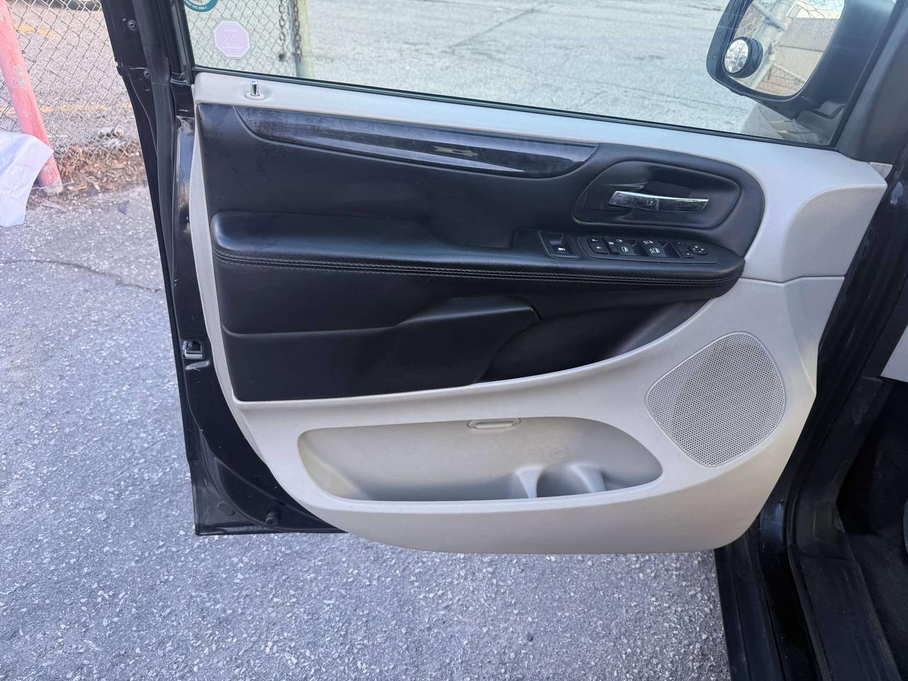 2014 Dodge Grand Caravan *** 3 YEAR WARRANTY INCLUDED *** Photo