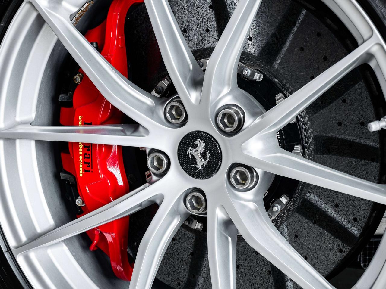 2021 Ferrari 812 GTS Photo
