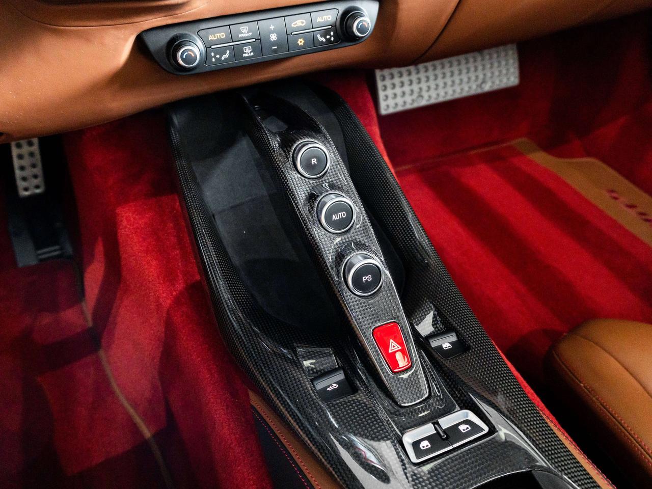 2021 Ferrari 812 GTS Photo