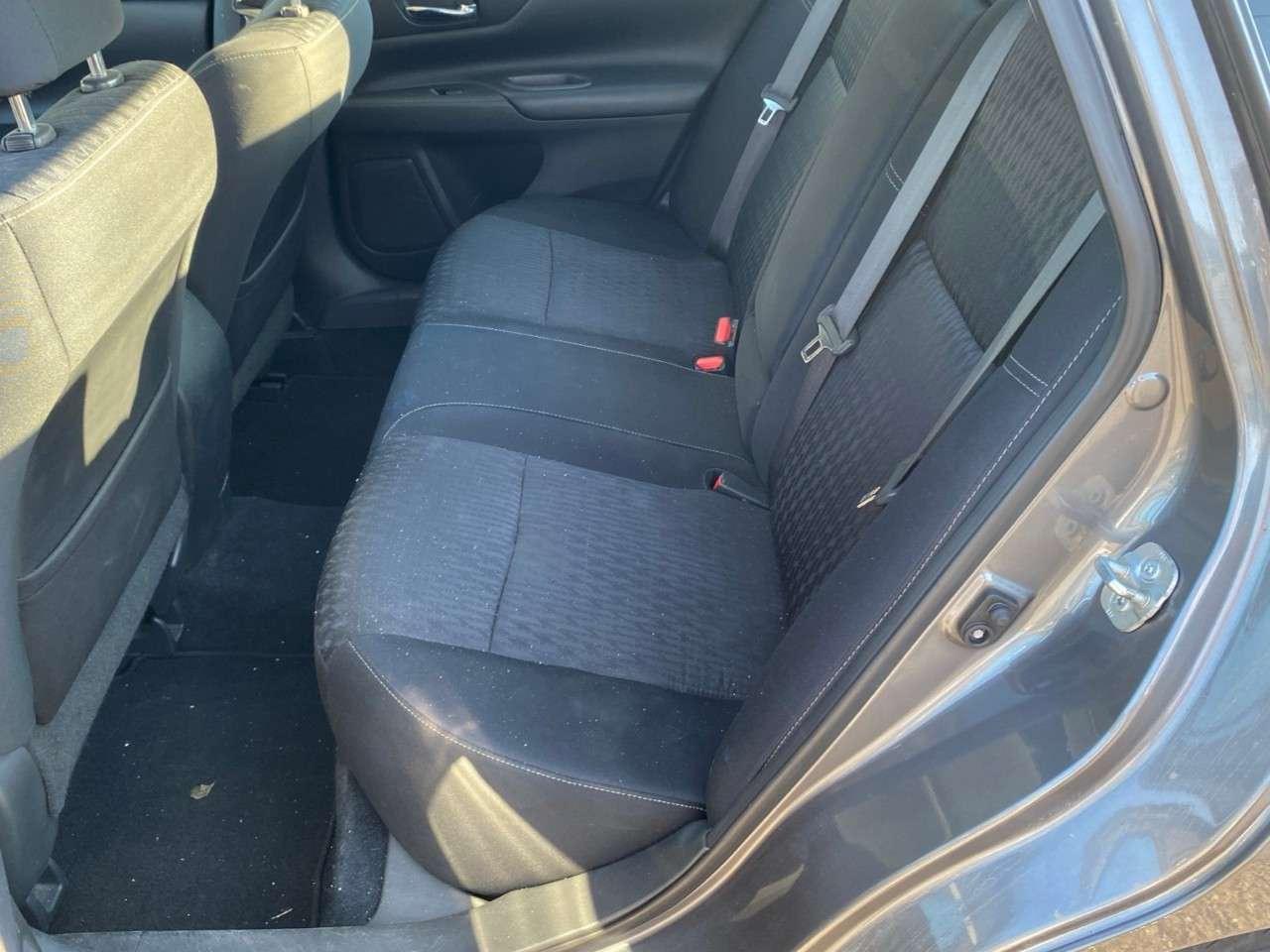 2017 Nissan Altima 4dr Sdn I4 CVT 2.5 SV Photo