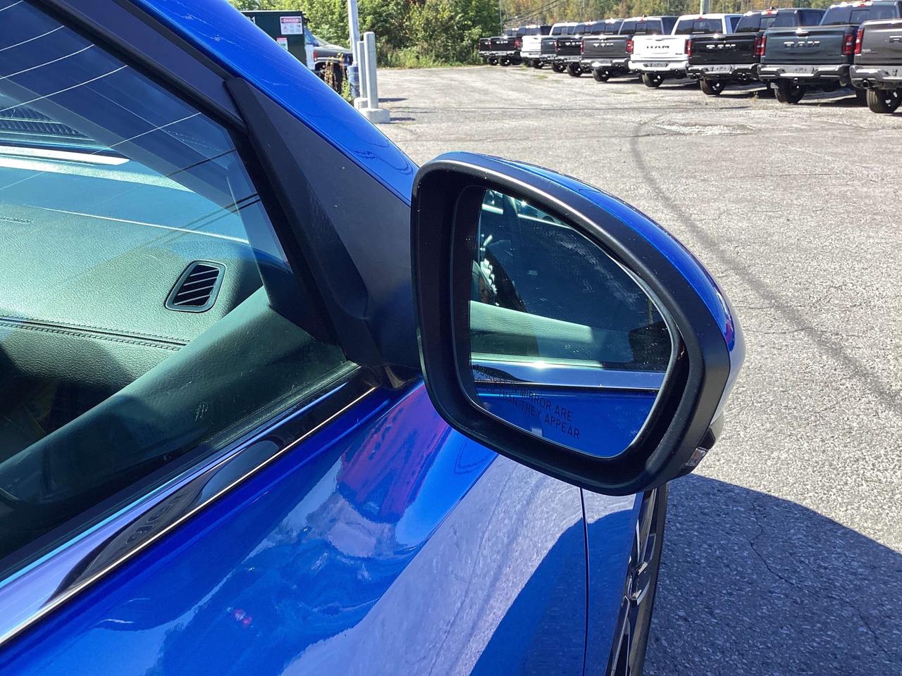 2024 Nissan Sentra SV Photo