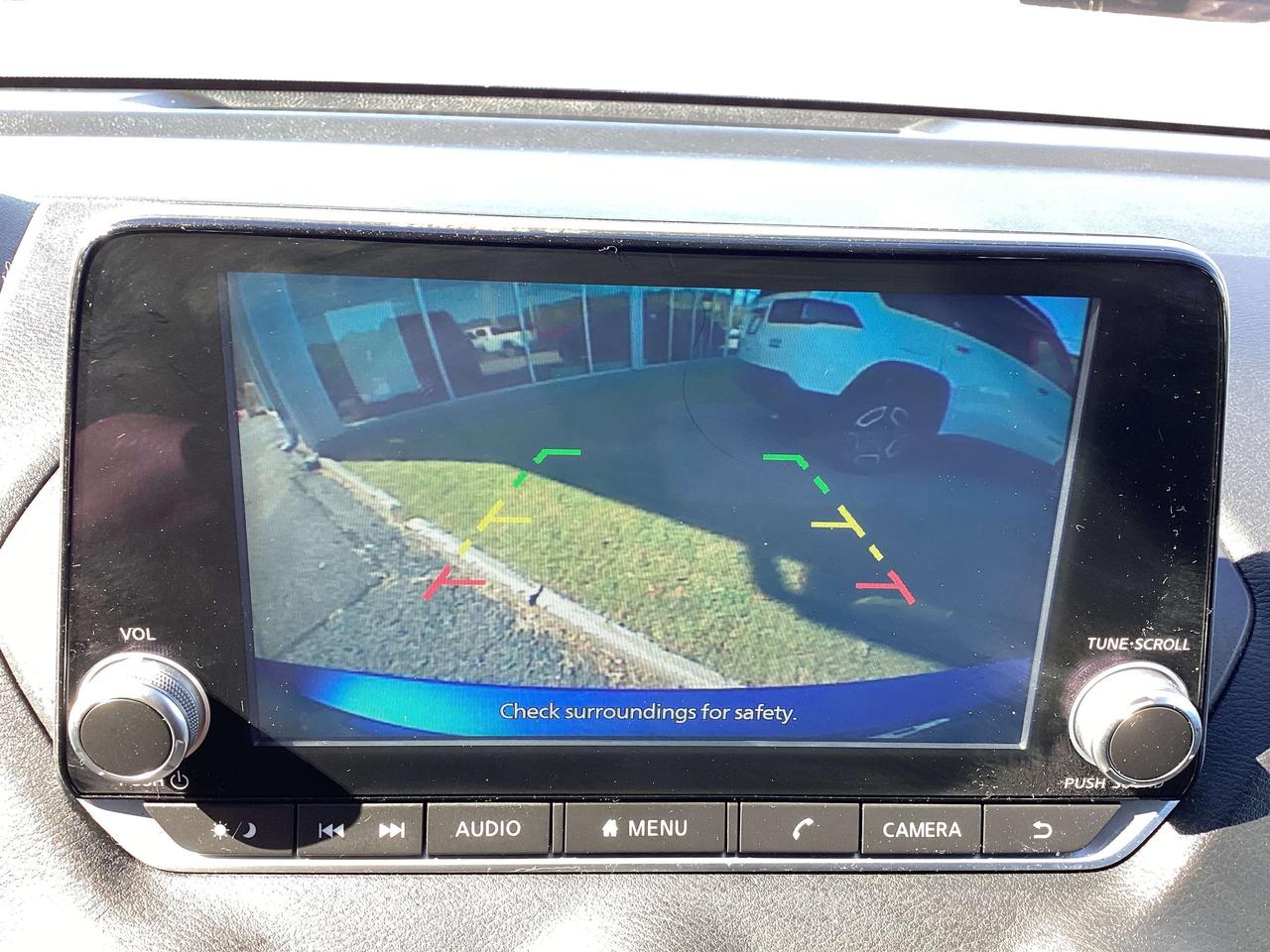 2024 Nissan Sentra SV Photo