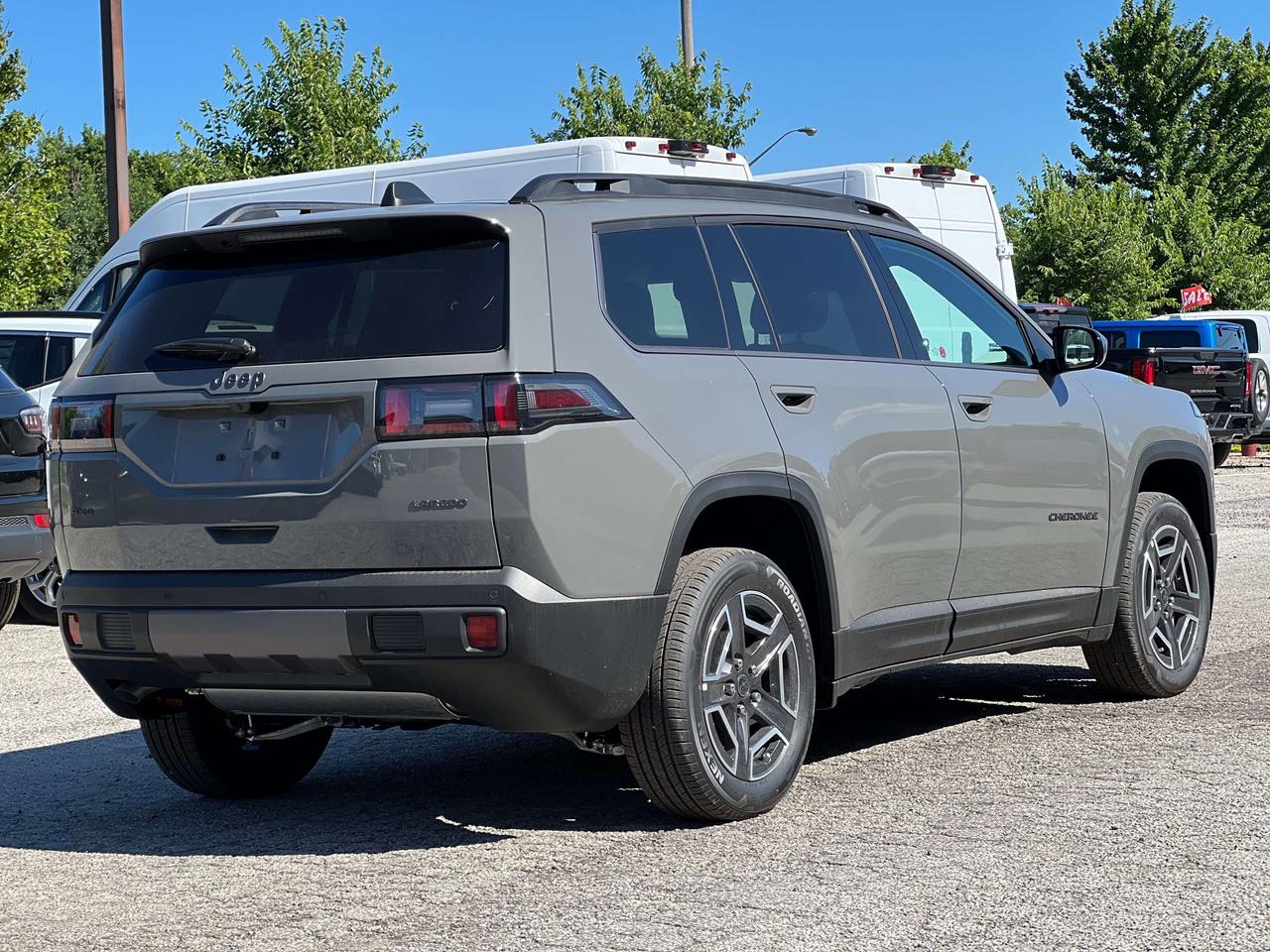 2026 Jeep Cherokee Laredo 4x4 w/Spare Tire Photo