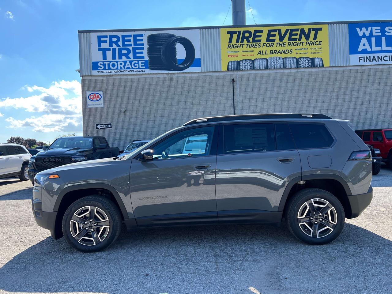 2026 Jeep Cherokee Laredo 4x4 w/Spare Tire Photo
