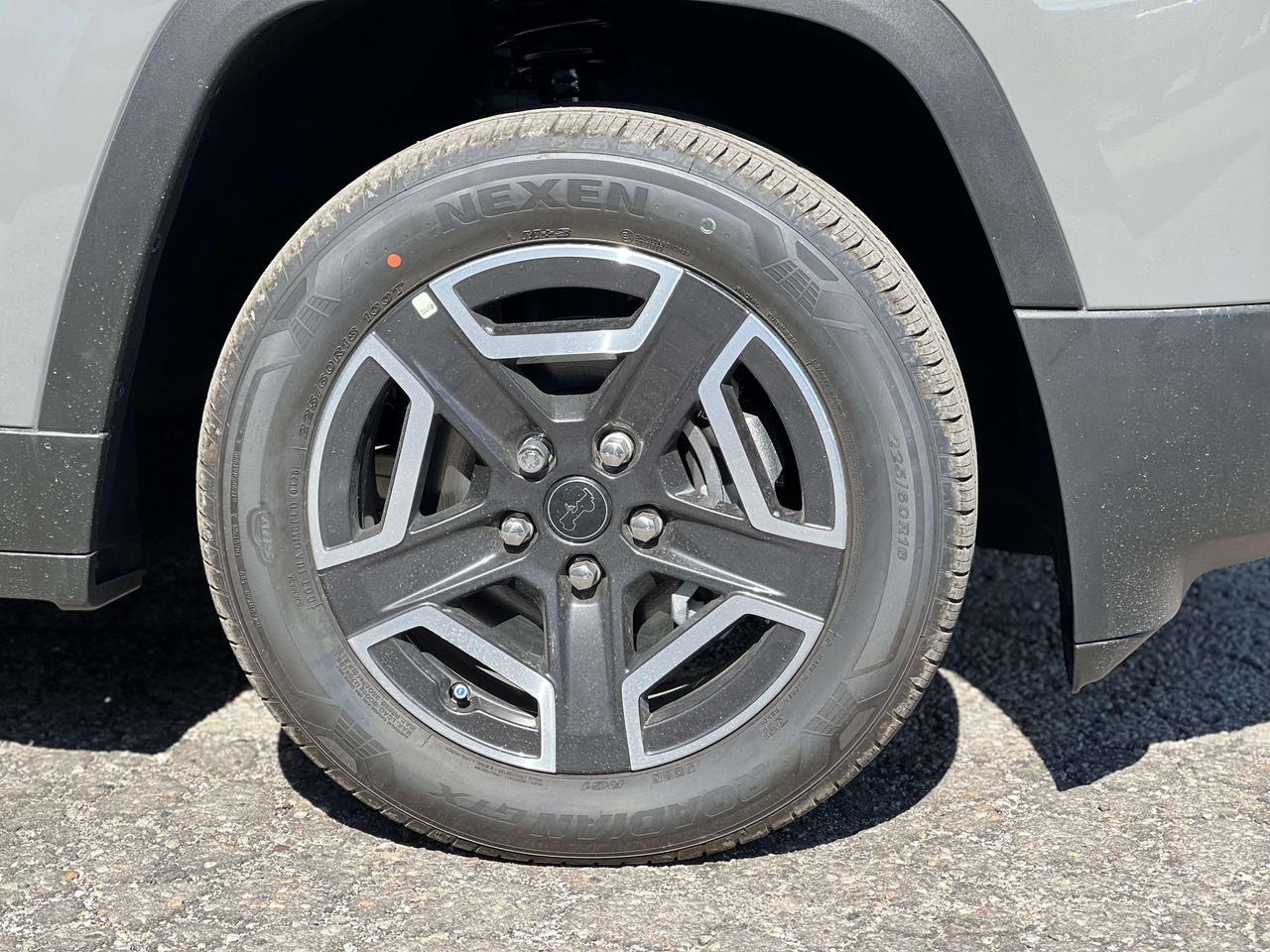 2026 Jeep Cherokee Laredo 4x4 w/Spare Tire Photo