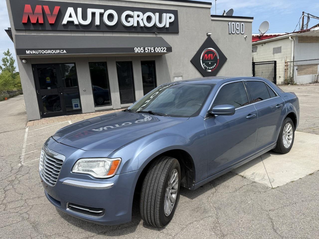 2011 Chrysler 300 4dr Sdn Touring RWD Photo0