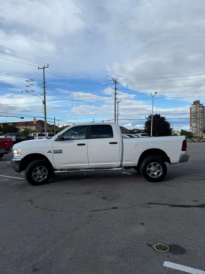 2017 RAM 2500 4WD Crew Cab 149 SLT Photo