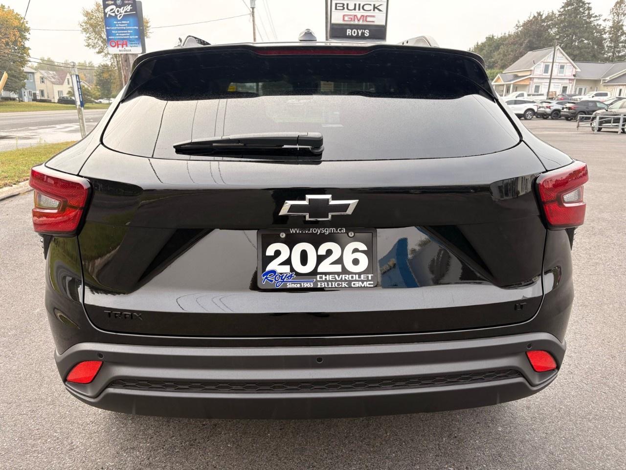 2026 Chevrolet Trax Fwd 4dr Lt Photo3