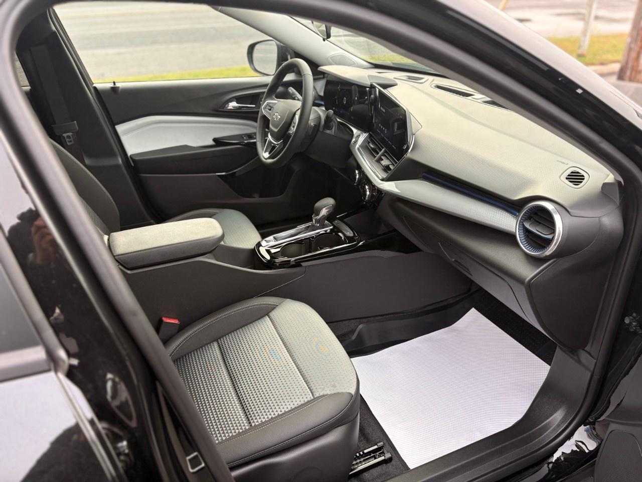 2026 Chevrolet Trax Fwd 4dr Lt Photo