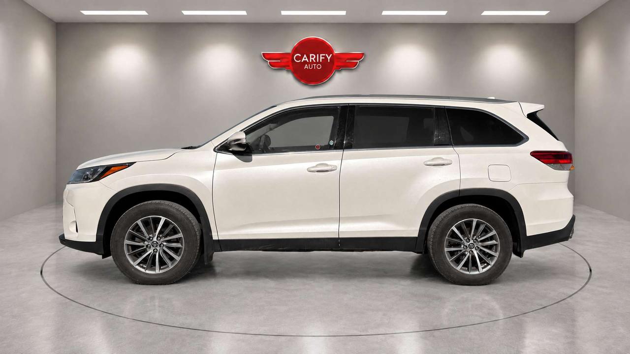2019 Toyota Highlander XLE   Certified   No Accident   Sunroof   Leather Photo