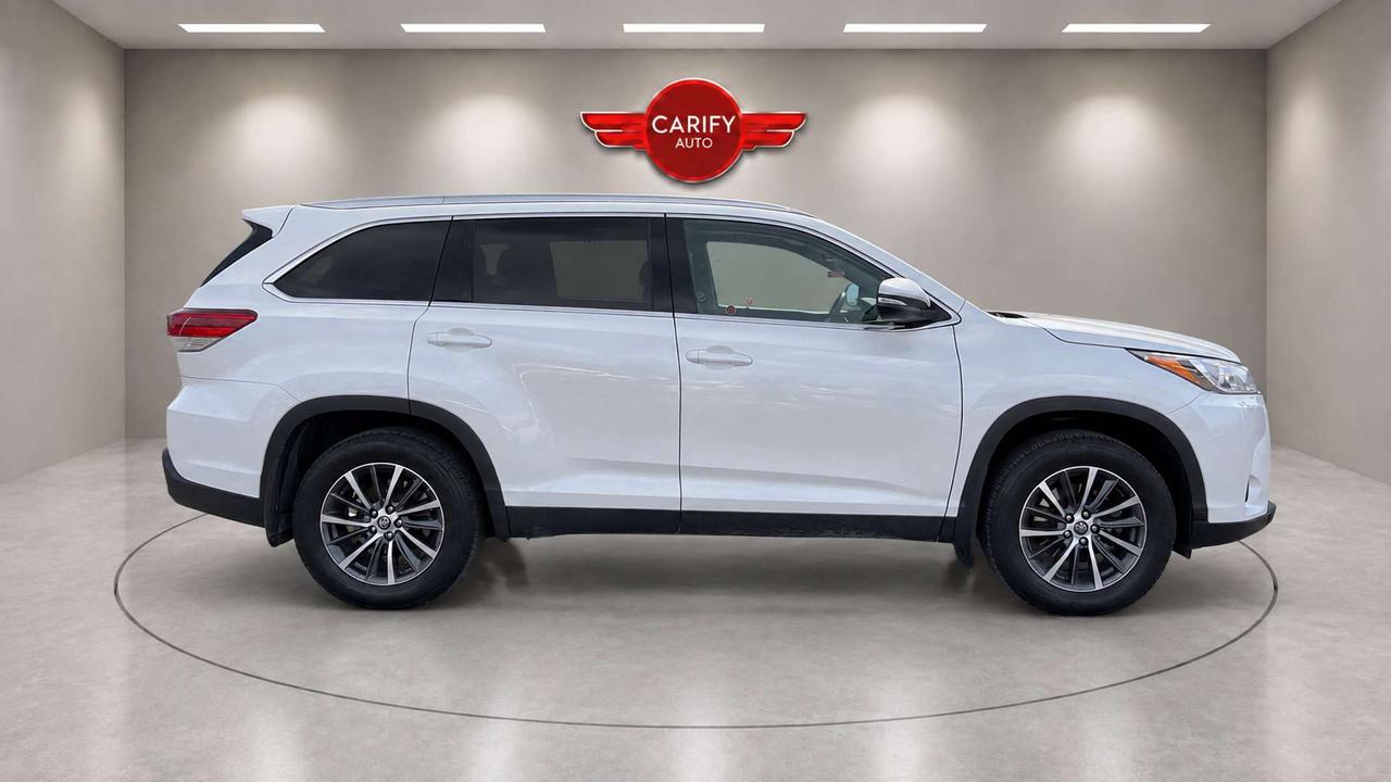 2019 Toyota Highlander XLE   Certified   No Accident   Sunroof   Leather Photo