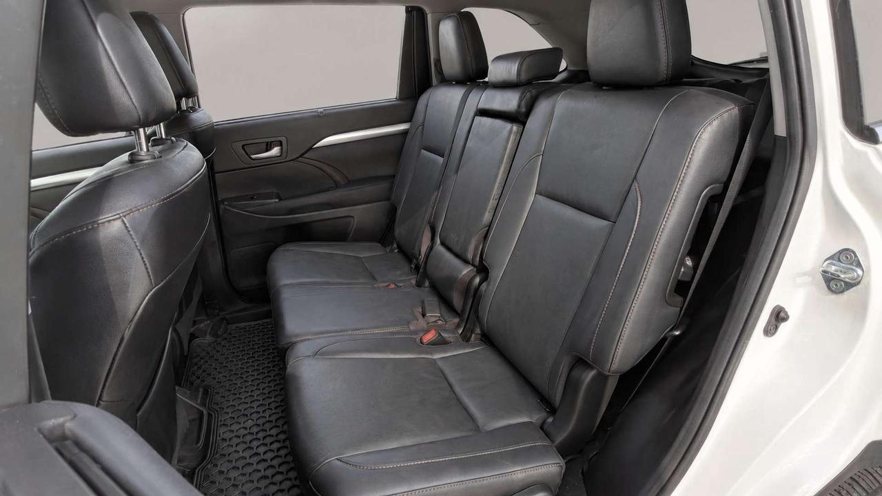 2019 Toyota Highlander XLE   Certified   No Accident   Sunroof   Leather Photo