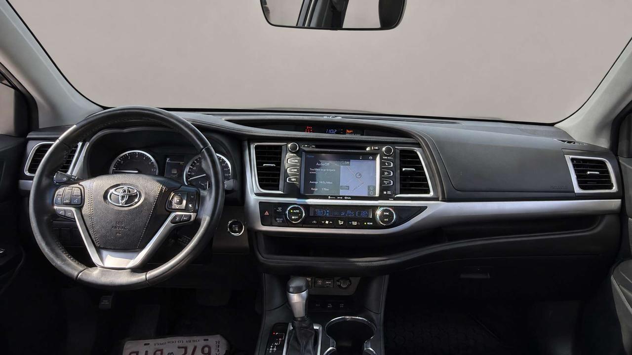 2019 Toyota Highlander XLE   Certified   No Accident   Sunroof   Leather Photo