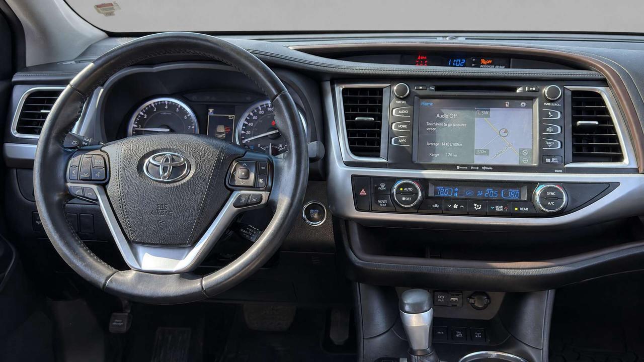 2019 Toyota Highlander XLE   Certified   No Accident   Sunroof   Leather Photo
