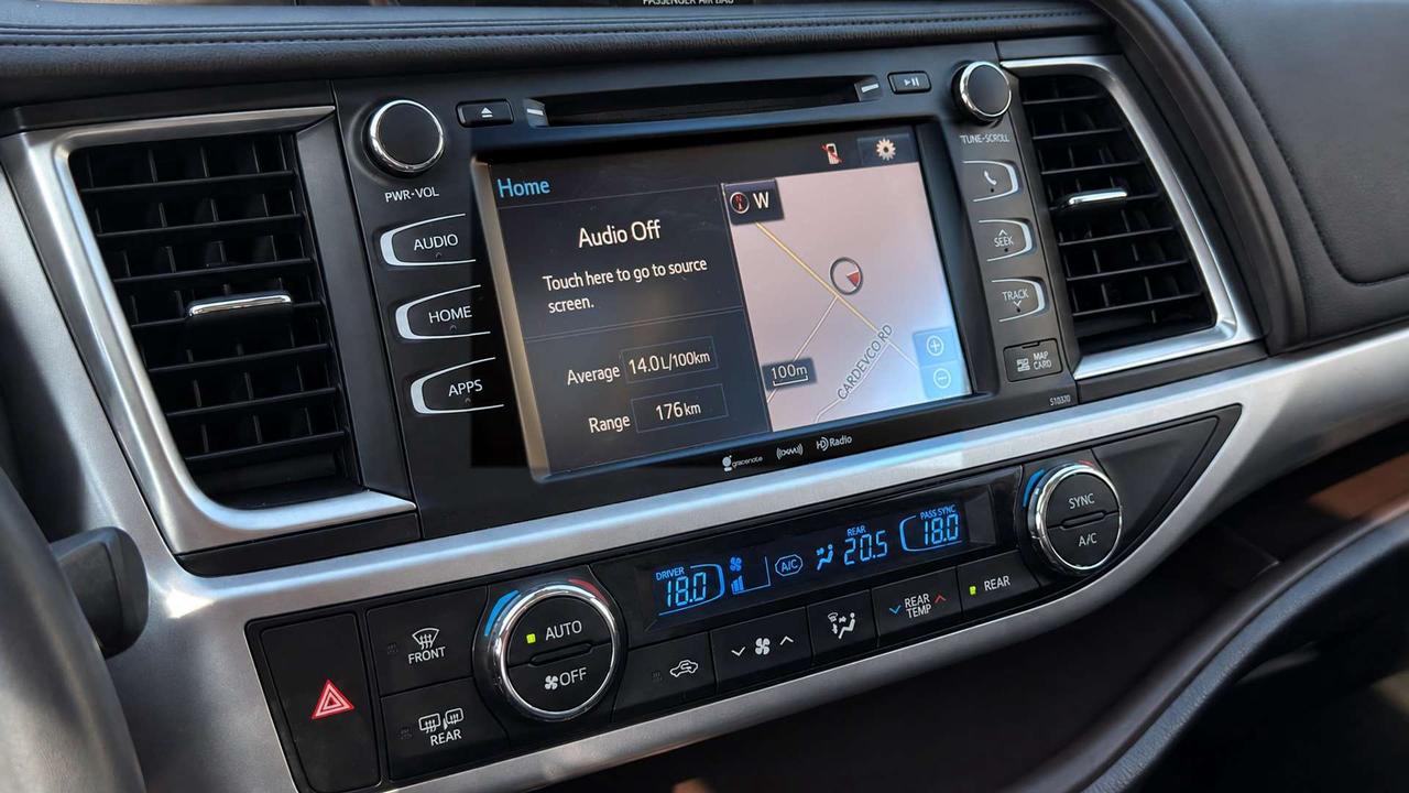 2019 Toyota Highlander XLE   Certified   No Accident   Sunroof   Leather Photo