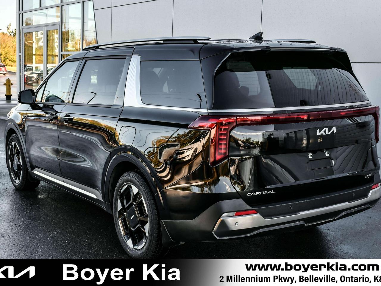 2025 Kia Carnival EX+ FWD Photo4