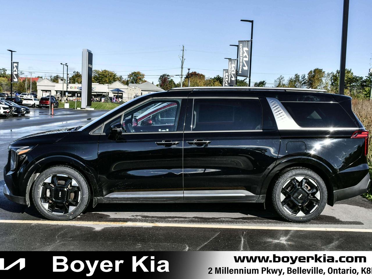 2025 Kia Carnival EX+ FWD Photo