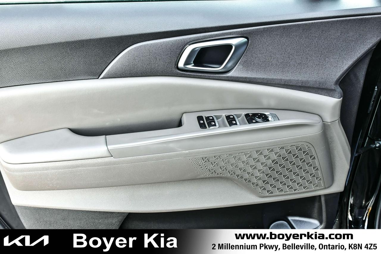 2025 Kia Carnival EX+ FWD Photo