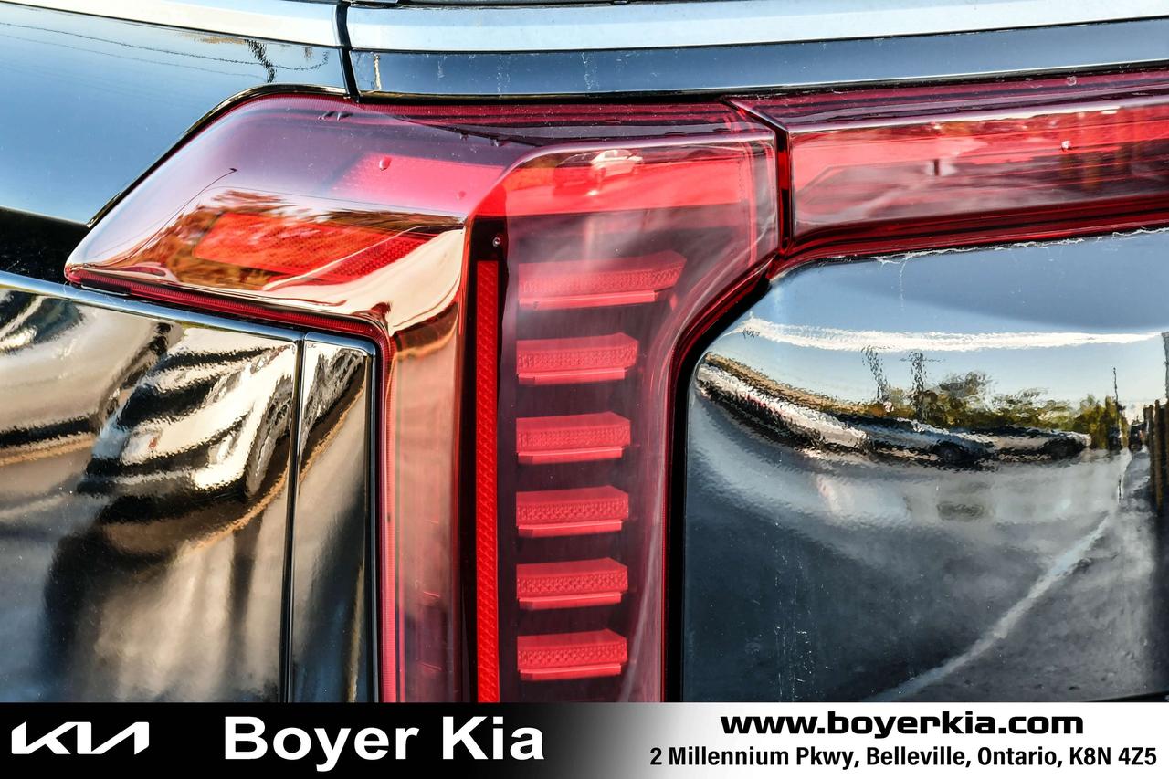 2025 Kia Carnival EX+ FWD Photo
