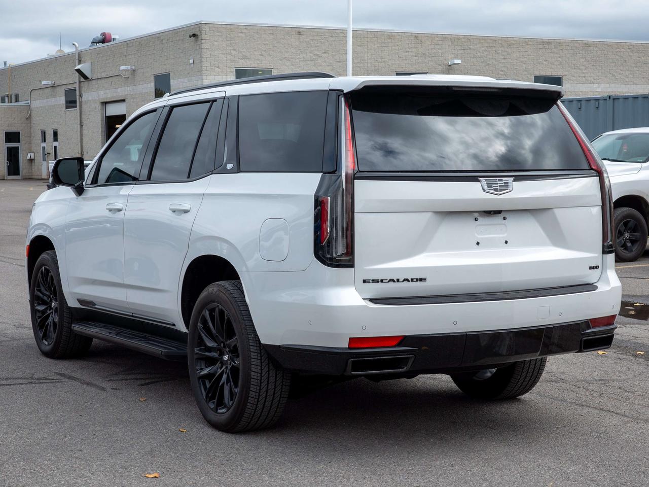 2023 Cadillac Escalade 4WD Sport - Aerial View Display   Seat Memory Photo