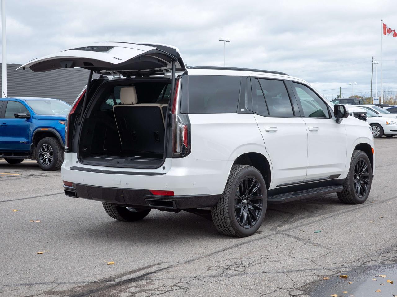 2023 Cadillac Escalade 4WD Sport - Aerial View Display   Seat Memory Photo