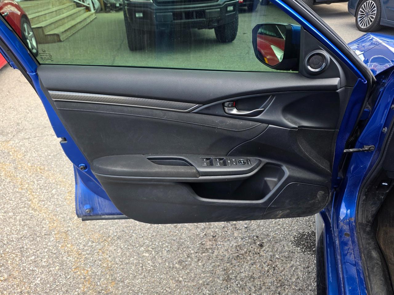2017 Honda Civic Sport (M6) 4dr Hatchback Photo