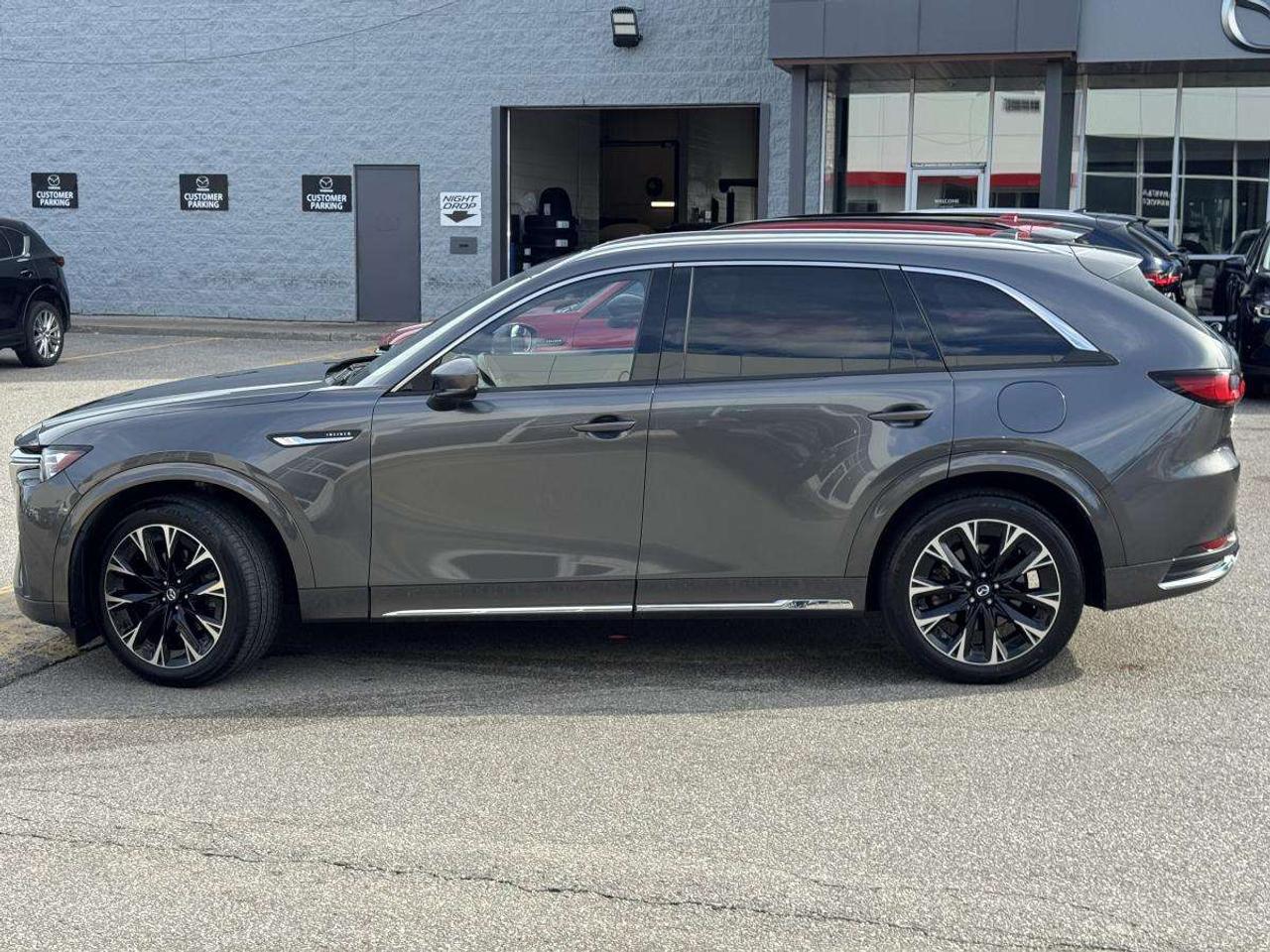 2024 Mazda CX-90 MHEV SIGNATURE/ 2.99% RATE/ ONLY 44K/ CARFAX CLEAN/ CPO Photo