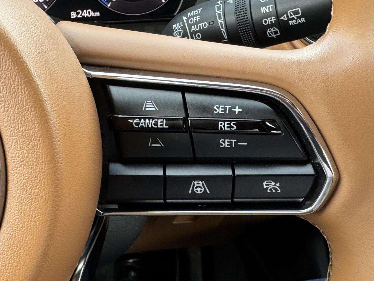 2024 Mazda CX-90 MHEV SIGNATURE/ 2.99% RATE/ ONLY 44K/ CARFAX CLEAN/ CPO Photo
