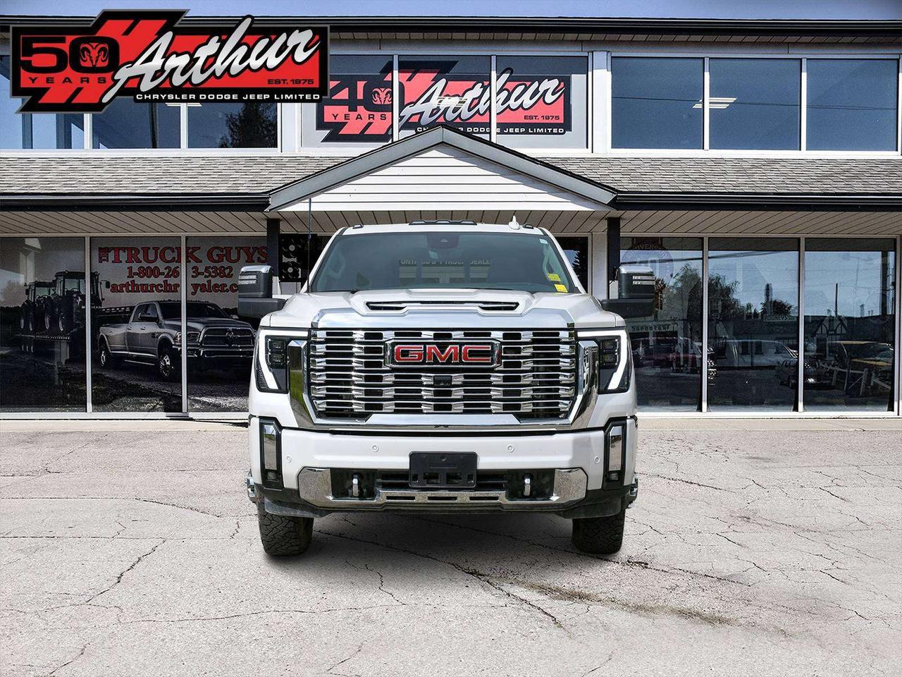2025 GMC Sierra 3500HD DENALI CREW CAB 4X4 - DRW Photo5