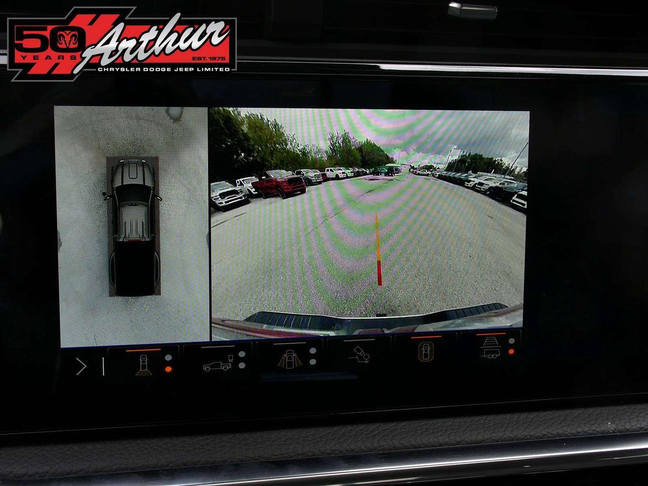 2025 GMC Sierra 3500HD DENALI CREW CAB 4X4 - DRW Photo