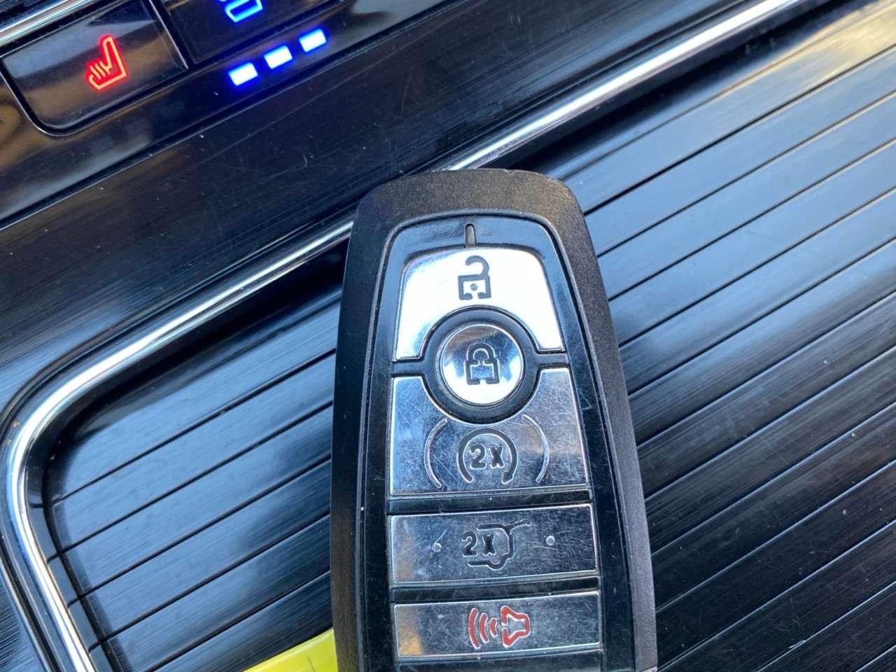 2021 Lincoln Nautilus Reserve AWD Photo