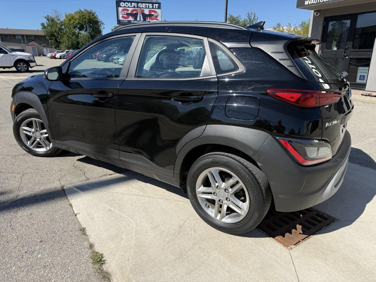 2022 Hyundai KONA 2.0L Essential FWD Photo