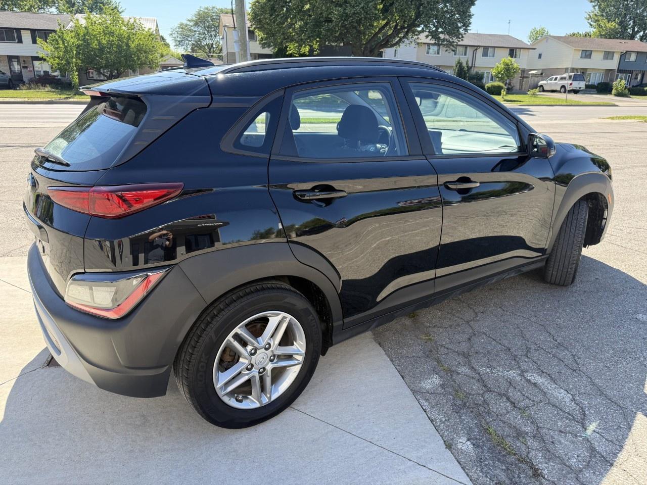 2022 Hyundai KONA 2.0L Essential FWD Photo
