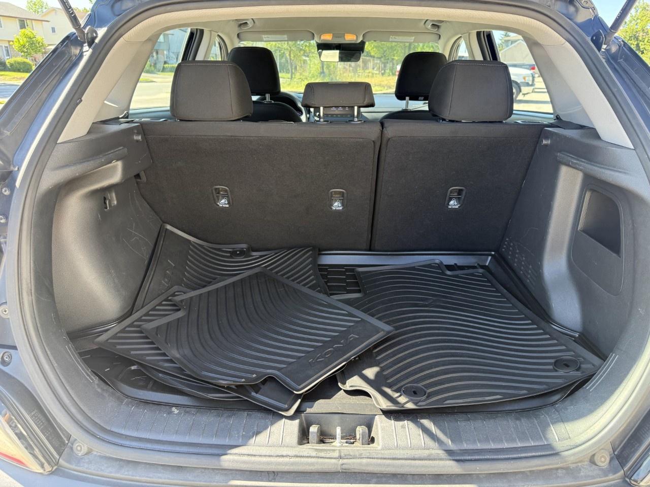 2022 Hyundai KONA 2.0L Essential FWD Photo