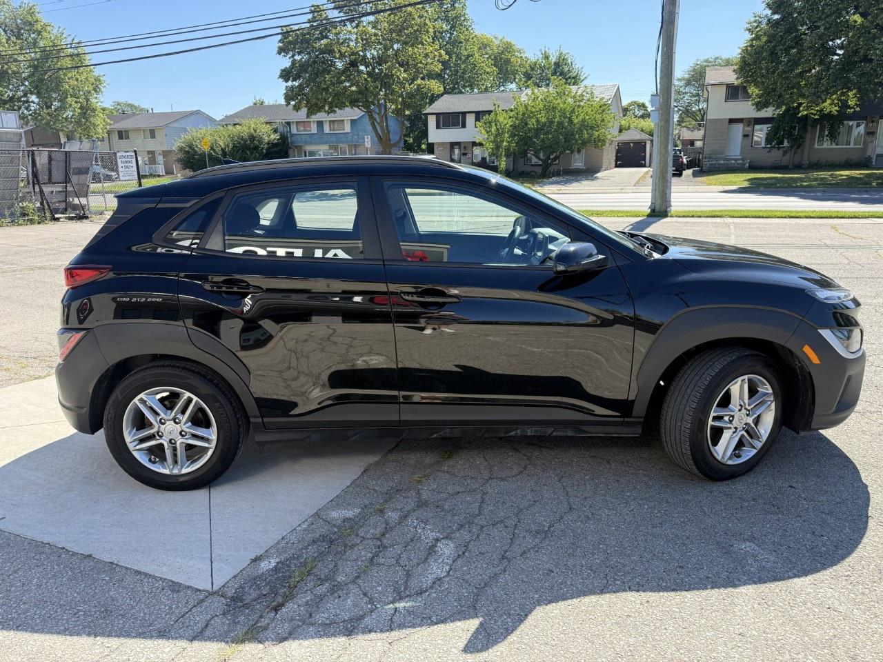 2022 Hyundai KONA 2.0L Essential FWD Photo