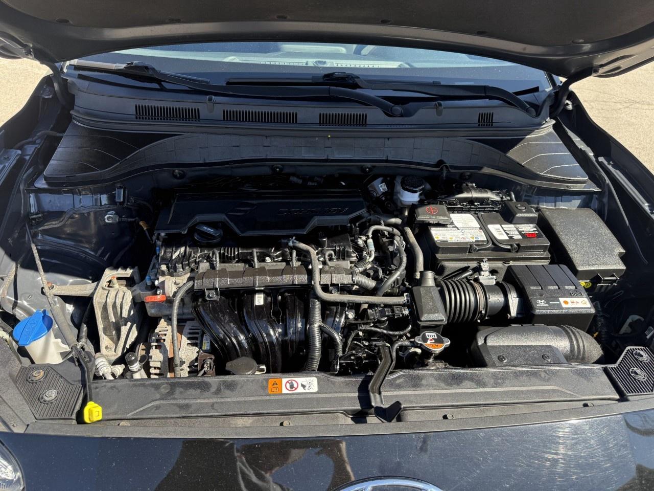 2022 Hyundai KONA 2.0L Essential FWD Photo