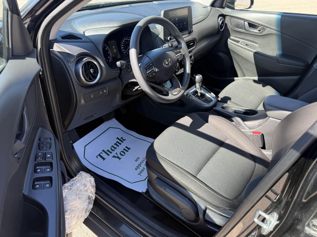 2022 Hyundai KONA 2.0L Essential FWD Photo