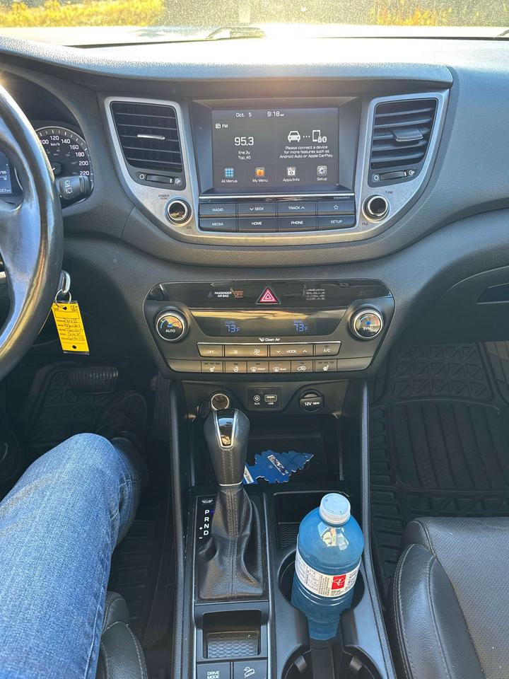 2018 Hyundai Tucson SE Photo