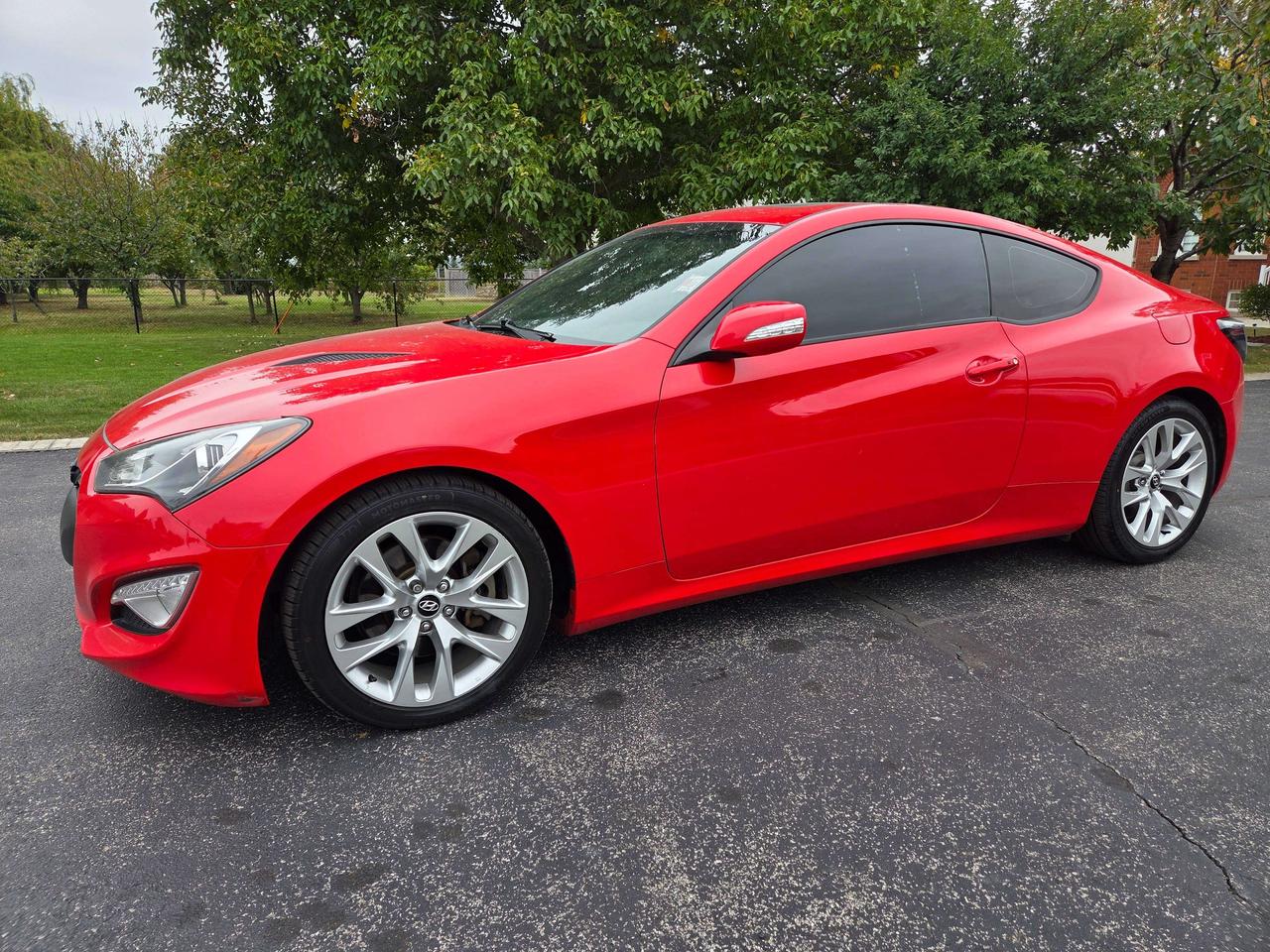 2016 Hyundai Genesis Coupe Premium Photo0