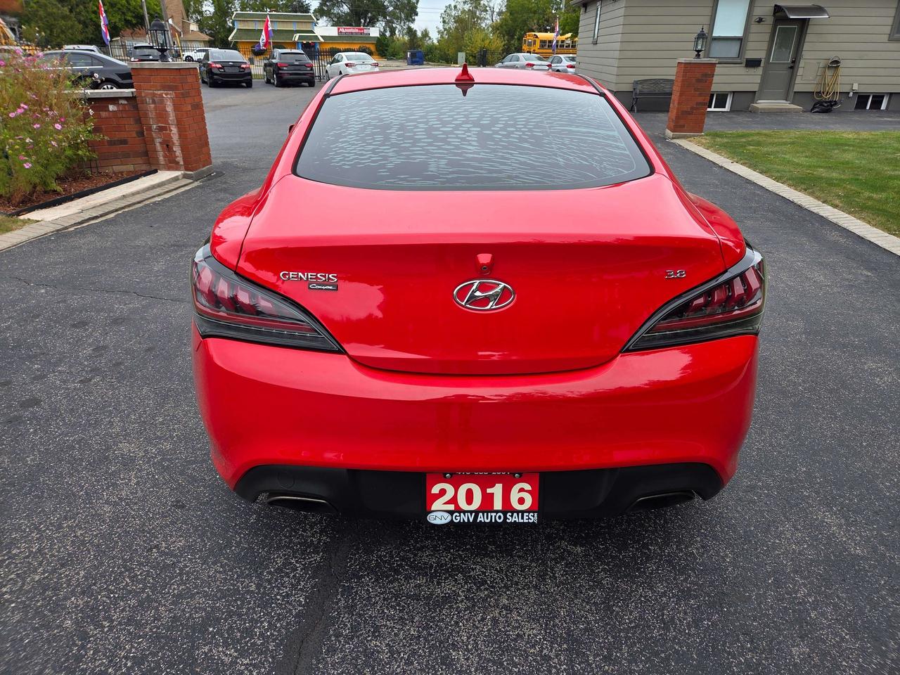2016 Hyundai Genesis Coupe Premium Photo