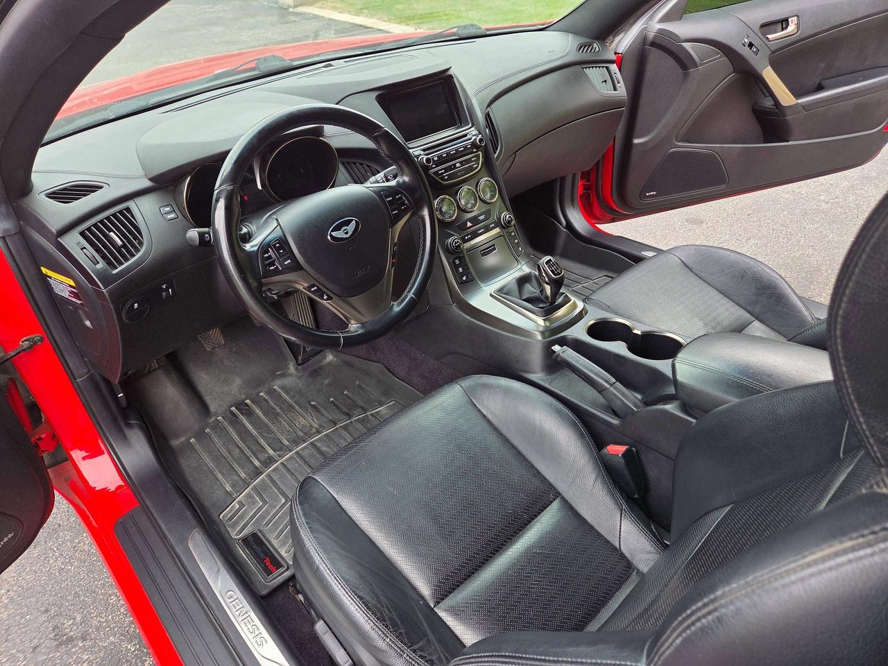 2016 Hyundai Genesis Coupe Premium Photo