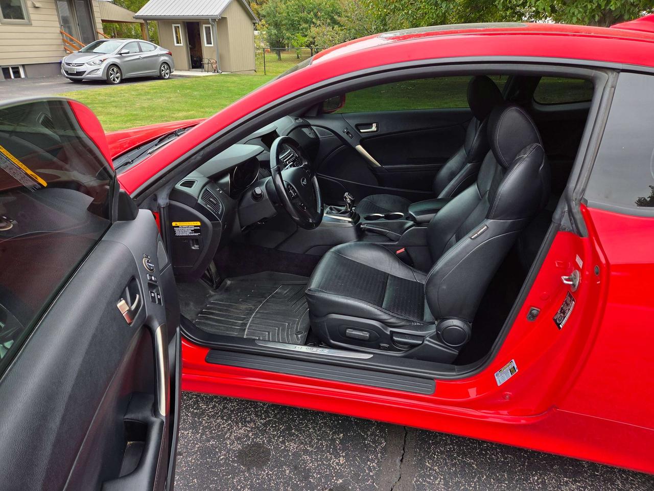 2016 Hyundai Genesis Coupe Premium Photo