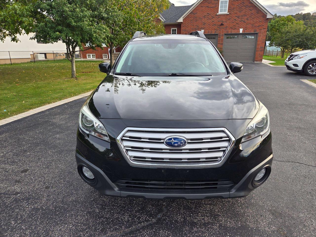 2017 Subaru Outback LIMITED Photo3