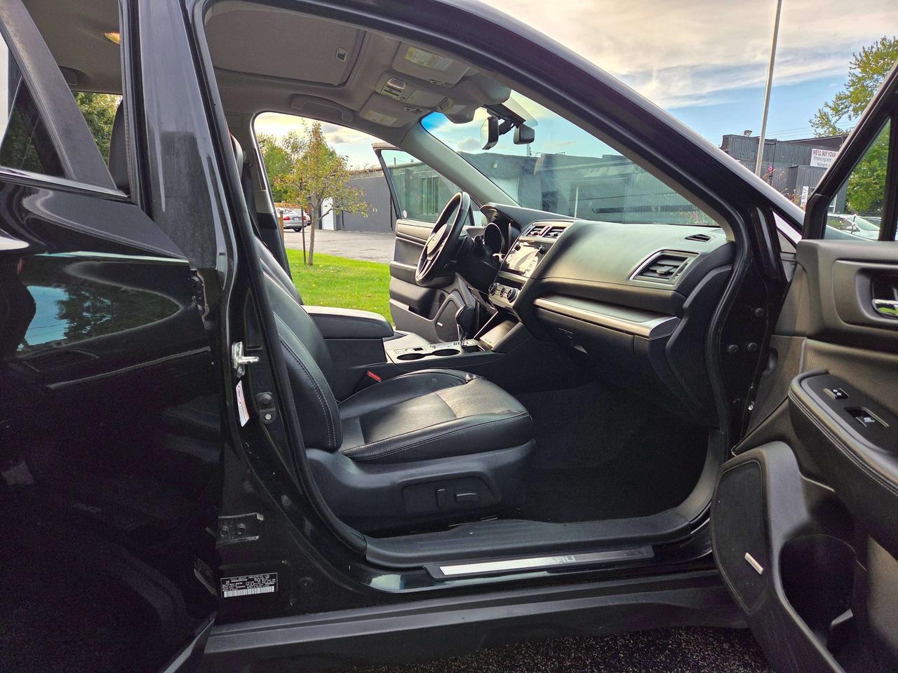 2017 Subaru Outback LIMITED Photo