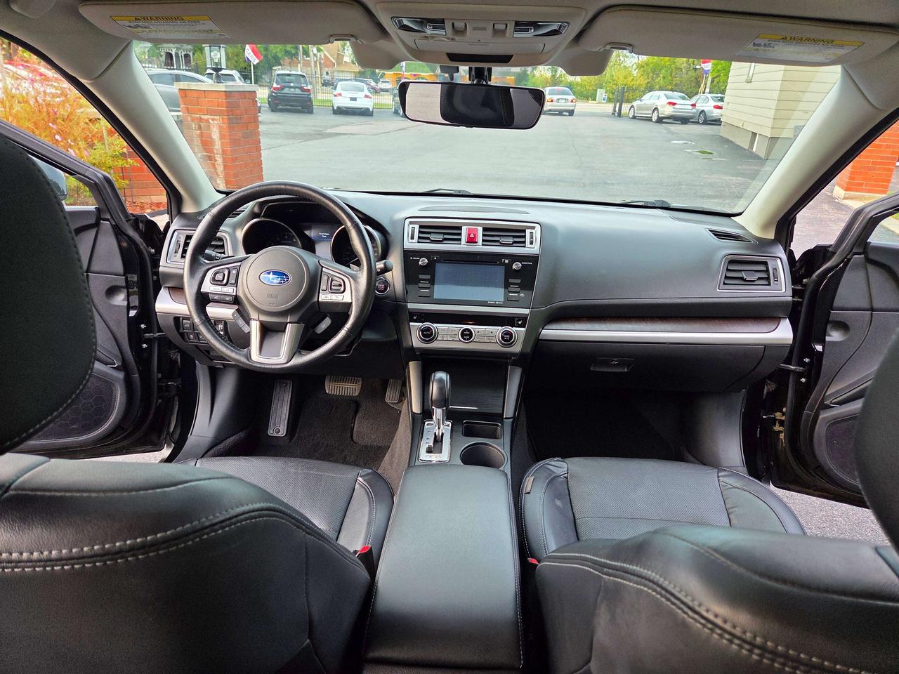 2017 Subaru Outback LIMITED Photo