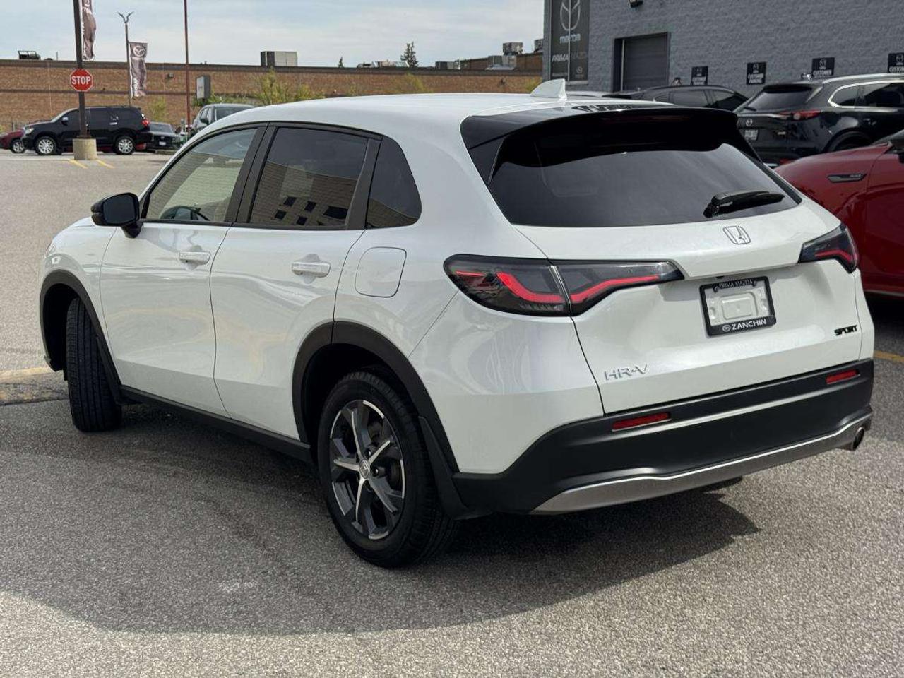 2024 Honda HR-V SPORT-B AWD/ HEATED SEATS/ SUNROOF/ ALLOYS/ MUST SEE Photo